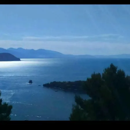 La Martina Portovenere Trekking Pensión