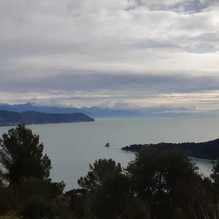 La Martina Portovenere Trekking Pensión